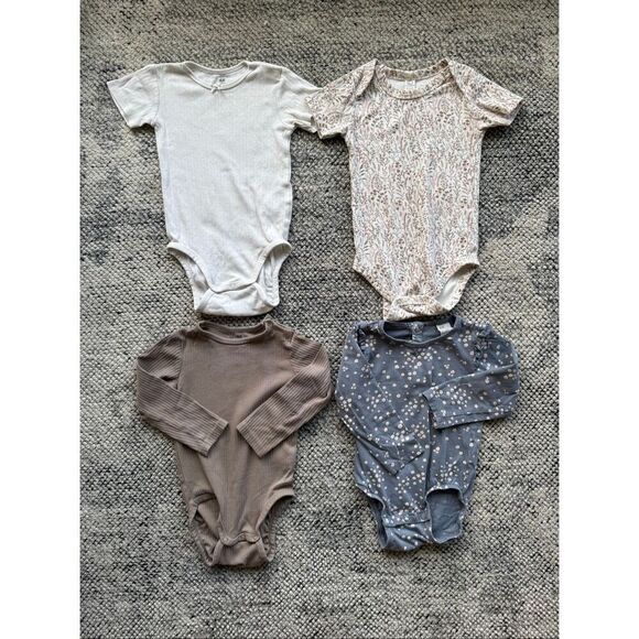 12-18, 18-24 Months Baby Girl Bodysuit Bundle (Colored Organics, H&M) - Picture 1 of 6